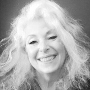 Meet your Posher, Akasha